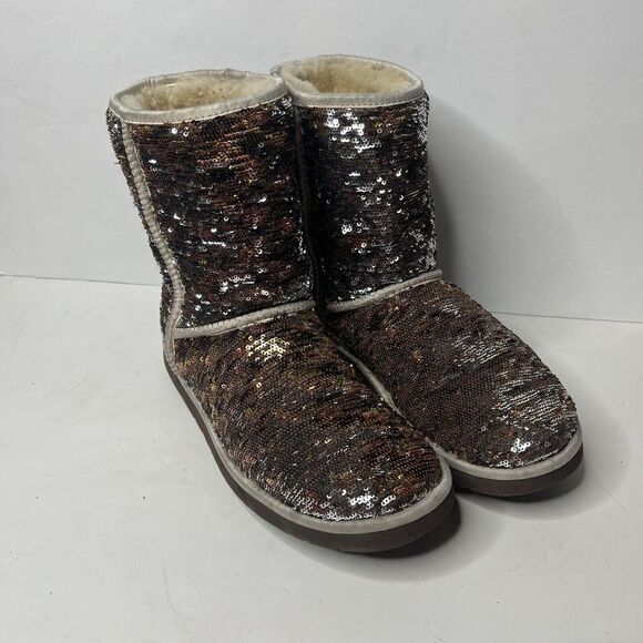 Ugg Silver Rose gold Patterned Sequin Sherpa Boots Womens Size 9 - Picture 1 of 16